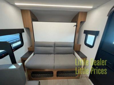 2027 Keystone RV Reign — photo 13 view