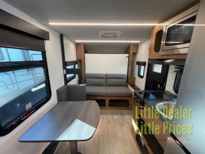 2027 Keystone RV Reign — photo 12 view