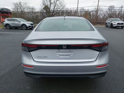2025 Honda Accord Sedan LX CVT - Photo 5