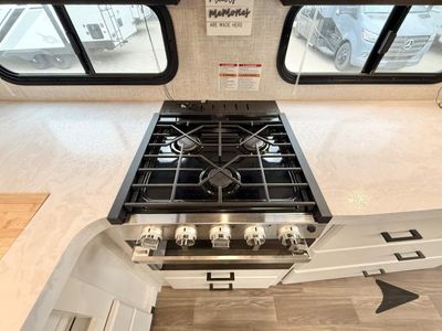2024 Jayco Eagle HT - Photo 9