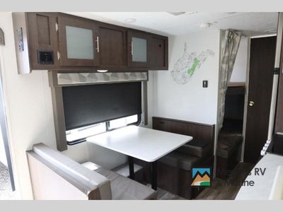 2019 Forest River RV Wildwood X-Lite - Photo 11