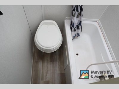 2019 Forest River RV Wildwood X-Lite - Photo 17