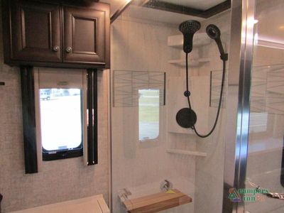 2025 Tiffin Motorhomes Allegro Bus - Photo 42