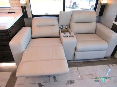2025 Tiffin Motorhomes Allegro Bus - Photo 13