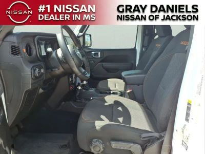 2024 Jeep Gladiator - Photo 22