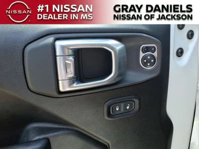 2024 Jeep Gladiator - Photo 11