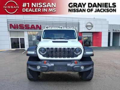 2024 Jeep Gladiator - Photo 2