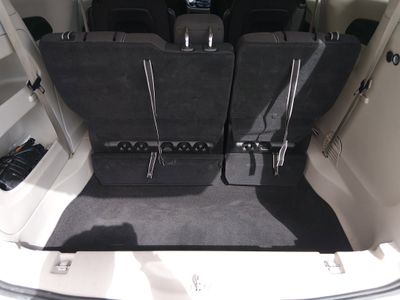 2023 Chrysler Voyager - Photo 11