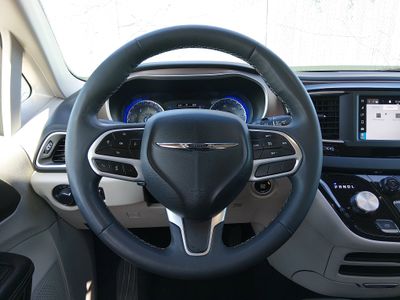 2023 Chrysler Voyager - Photo 12