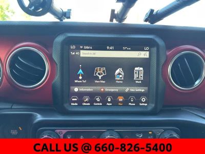 2022 Jeep Wrangler - Photo 18