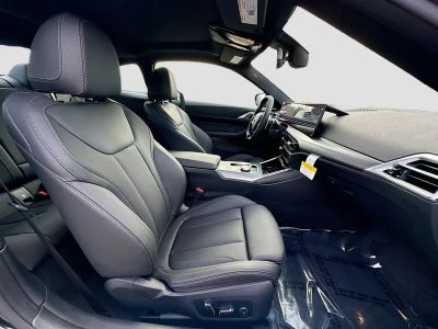 2026 BMW 4 Series — photo 23 view