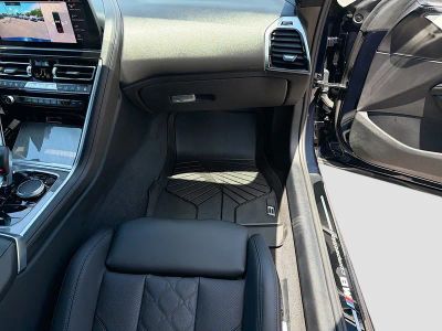 2023 BMW M8 — photo 18 view