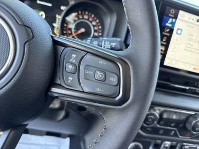 2025 Jeep Wrangler — photo 16 view