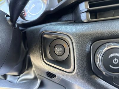 2025 Jeep Wrangler — photo 18 view