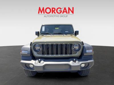 2025 Jeep Wrangler — photo 8 view