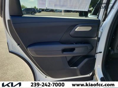 2027 Kia Telluride — photo 14 view