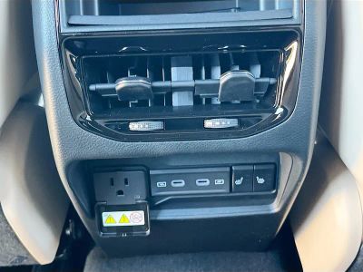 2026 Jeep Grand Cherokee — photo 22 view