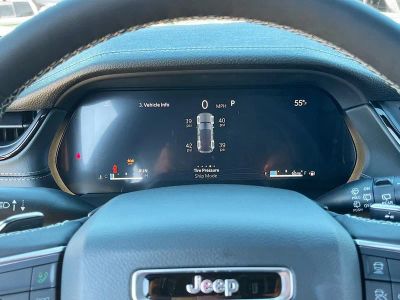2026 Jeep Grand Cherokee — photo 12 view