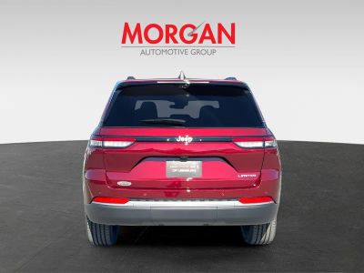 2026 Jeep Grand Cherokee — engine compartment view