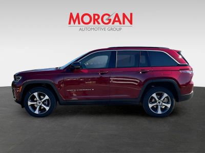 2026 Jeep Grand Cherokee — interior view