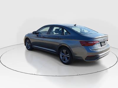 2024 Volkswagen Jetta - Photo 5