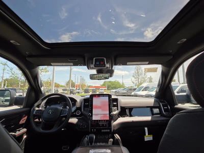 2026 Ram 1500 — photo 10 view