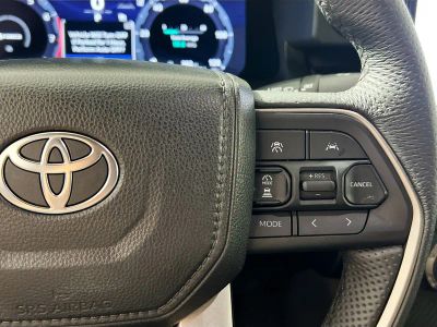 2025 Toyota Tacoma — photo 17 view