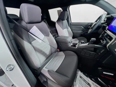 2025 Toyota Tacoma — photo 27 view