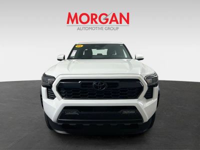 2025 Toyota Tacoma — photo 8 view