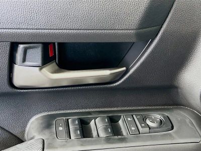 2025 Toyota Tacoma — photo 14 view
