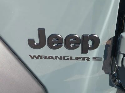 2026 Jeep Wrangler — photo 14 view