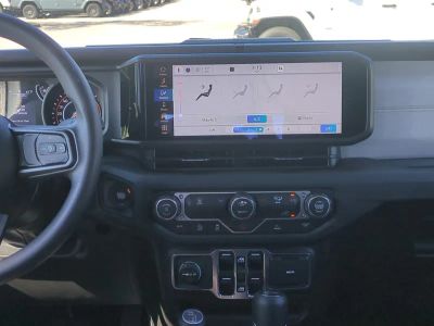 2026 Jeep Wrangler — photo 20 view