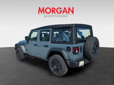 2026 Jeep Wrangler — photo 7 view