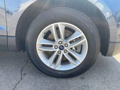 2017 Ford Edge — photo 16 view