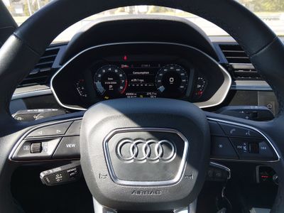 2025 Audi Q3 — photo 12 view