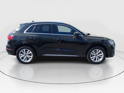 2025 Audi Q3 — photo 8 view