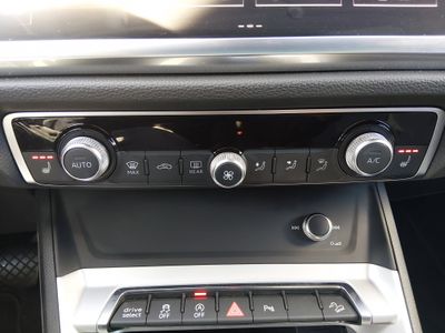 2025 Audi Q3 — photo 17 view