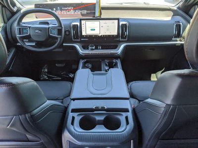 2026 Ford Expedition — photo 12 view