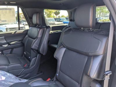 2026 Ford Expedition — photo 16 view