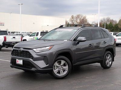 2025 Toyota RAV4 - Photo 2