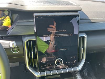 2025 GMC Acadia - Photo 15