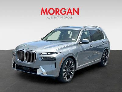 2026 BMW X7 — rear three-quarter view