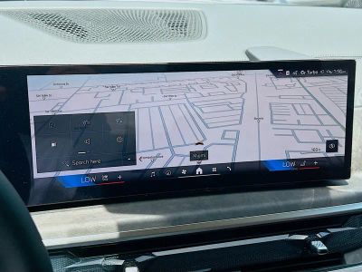 2026 BMW X7 — photo 11 view