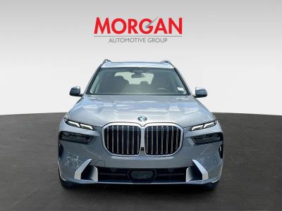 2026 BMW X7 — side profile view