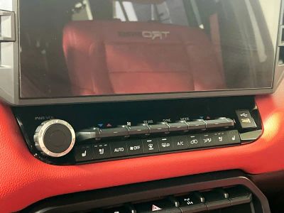 2025 Toyota Sequoia — photo 23 view