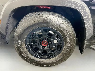 2025 Toyota Sequoia — photo 11 view