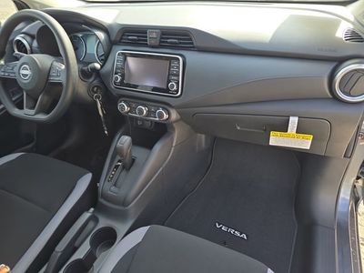 2025 Nissan Versa — photo 12 view