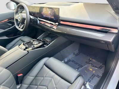 2026 BMW 5 Series — photo 14 view
