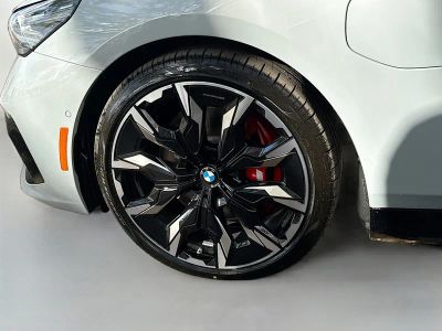 2026 BMW 5 Series — photo 42 view