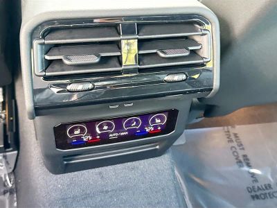 2026 BMW 5 Series — photo 20 view